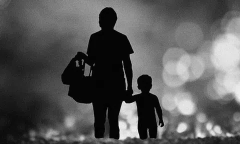 Người tình sống xa hoa mà để mẹ con tôi ở khu ổ chuột